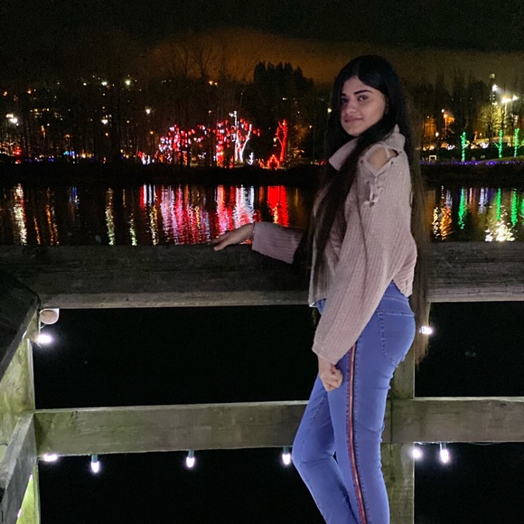 Meet your Posher, Pooja - Picture 1 of 1